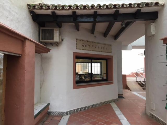 Large And Elegant In Puerto Banus With Pools And Paddle Apartment มาร์เบยา ภายนอก รูปภาพ