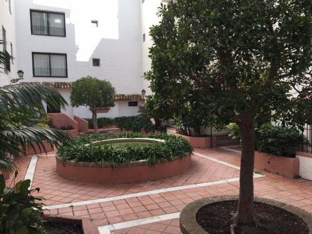 Large And Elegant In Puerto Banus With Pools And Paddle Apartment มาร์เบยา ภายนอก รูปภาพ